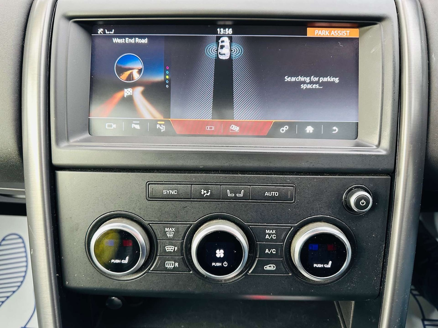 Used Land Rover Discovery 2020 for sale - 76834621: Photo 11