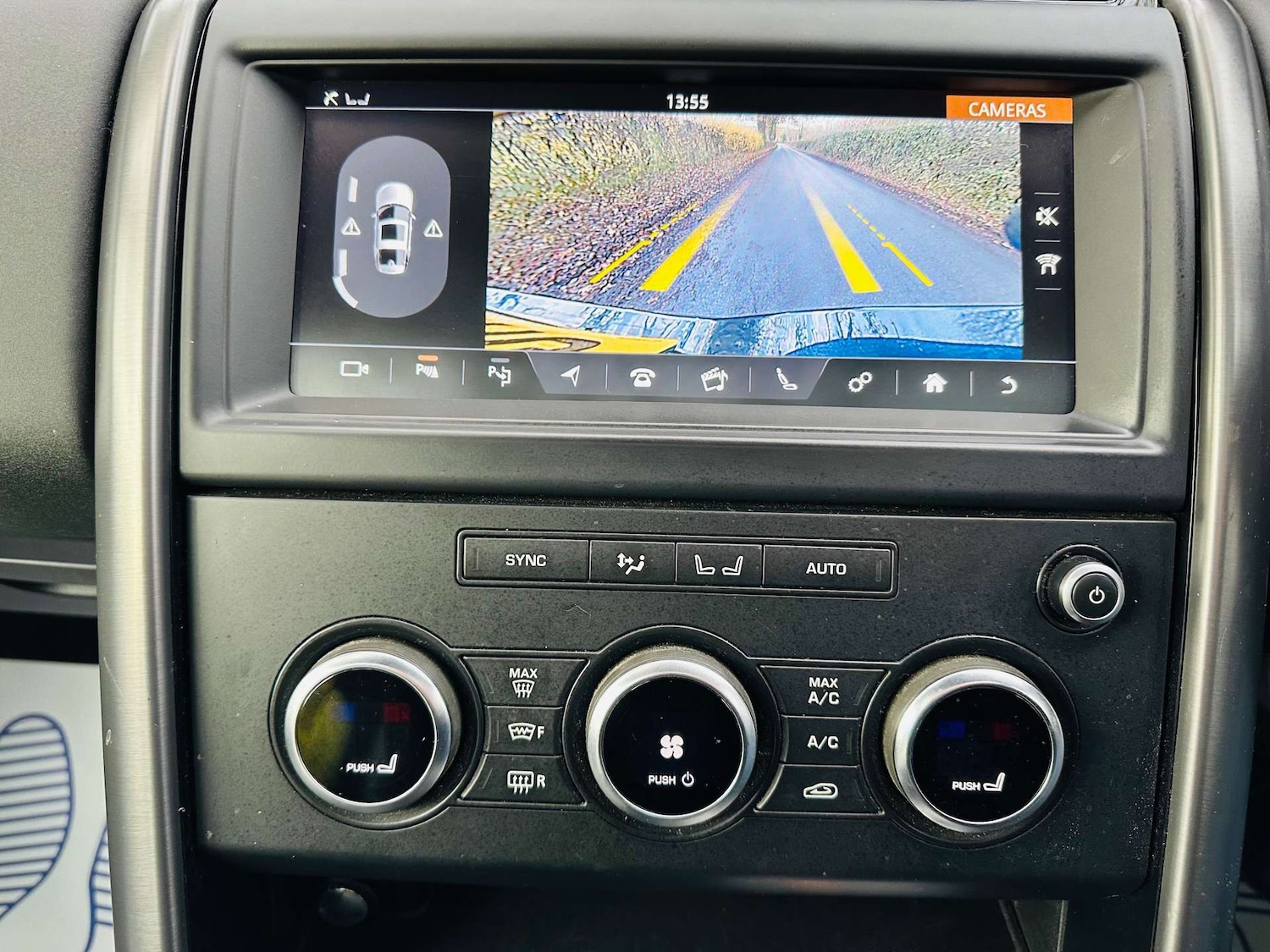 Used Land Rover Discovery 2020 for sale - 76834621: Photo 12