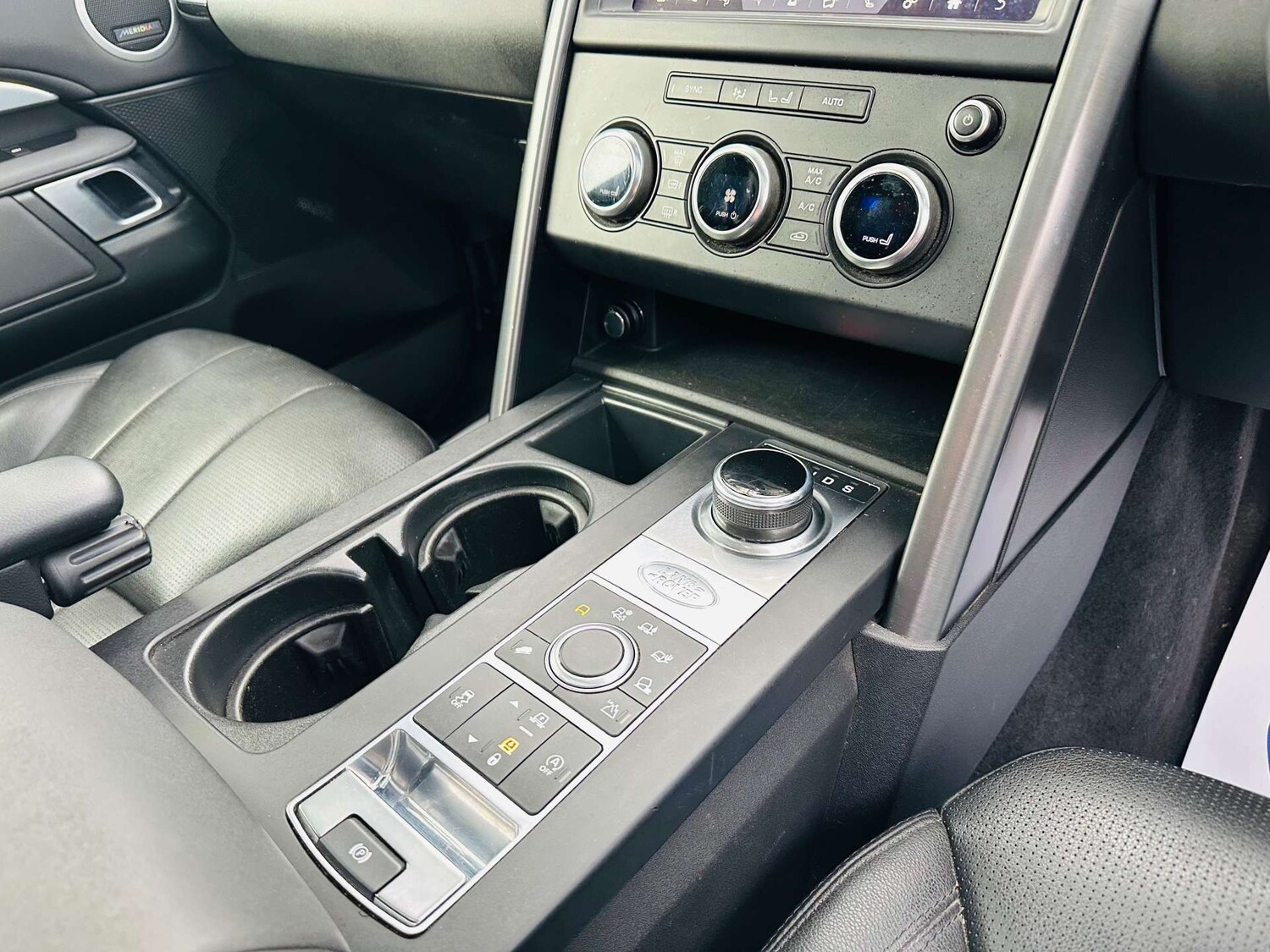 Used Land Rover Discovery 2020 for sale - 76834621: Photo 16