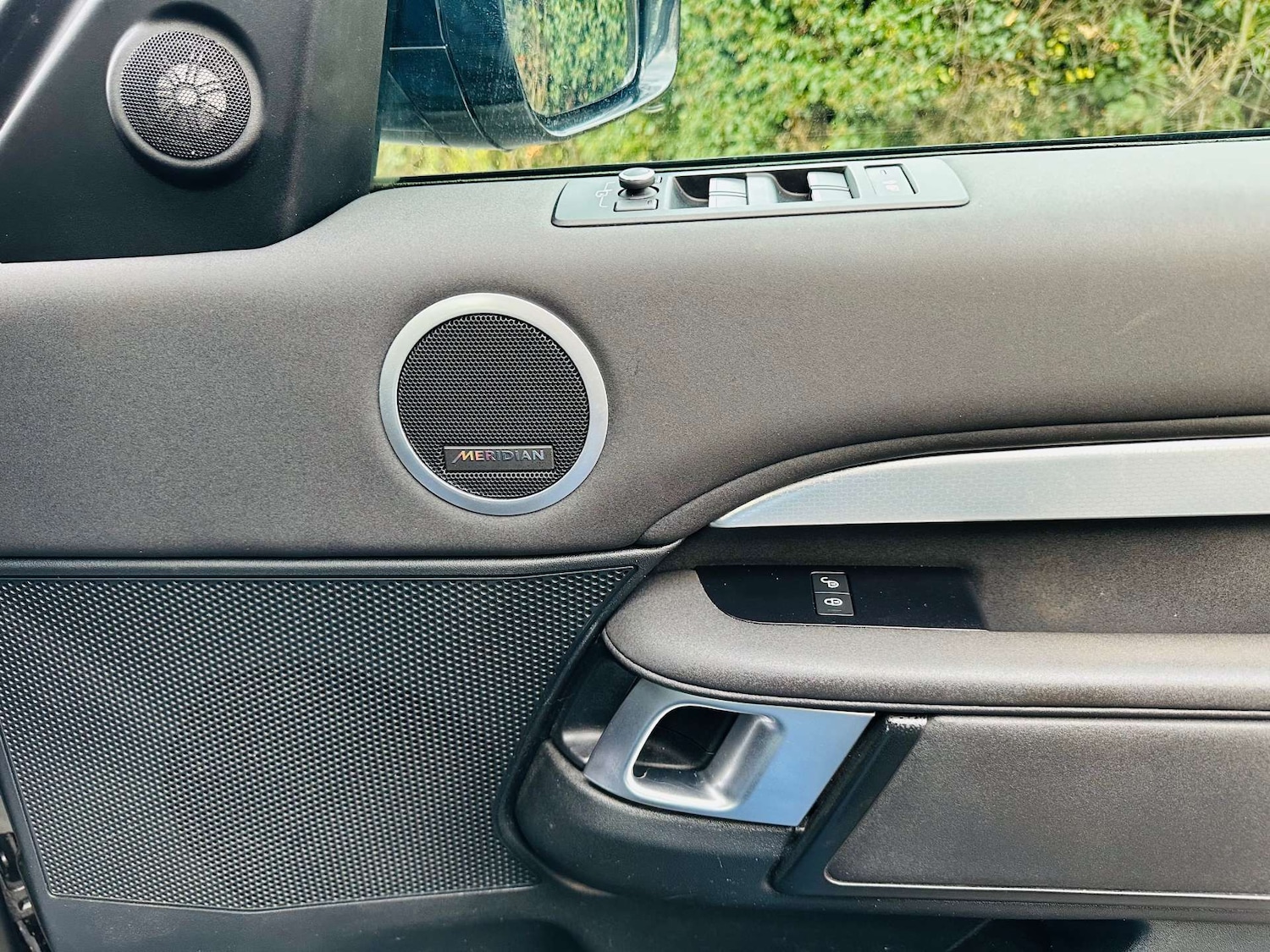 Used Land Rover Discovery 2020 for sale - 76834621: Photo 24