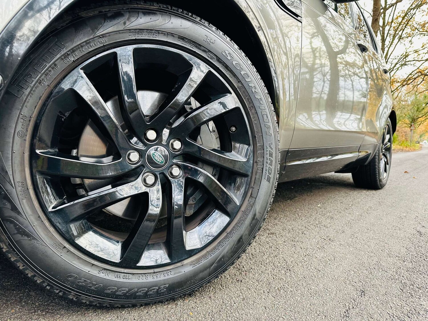 Used Land Rover Discovery 2020 for sale - 76834621: Photo 30