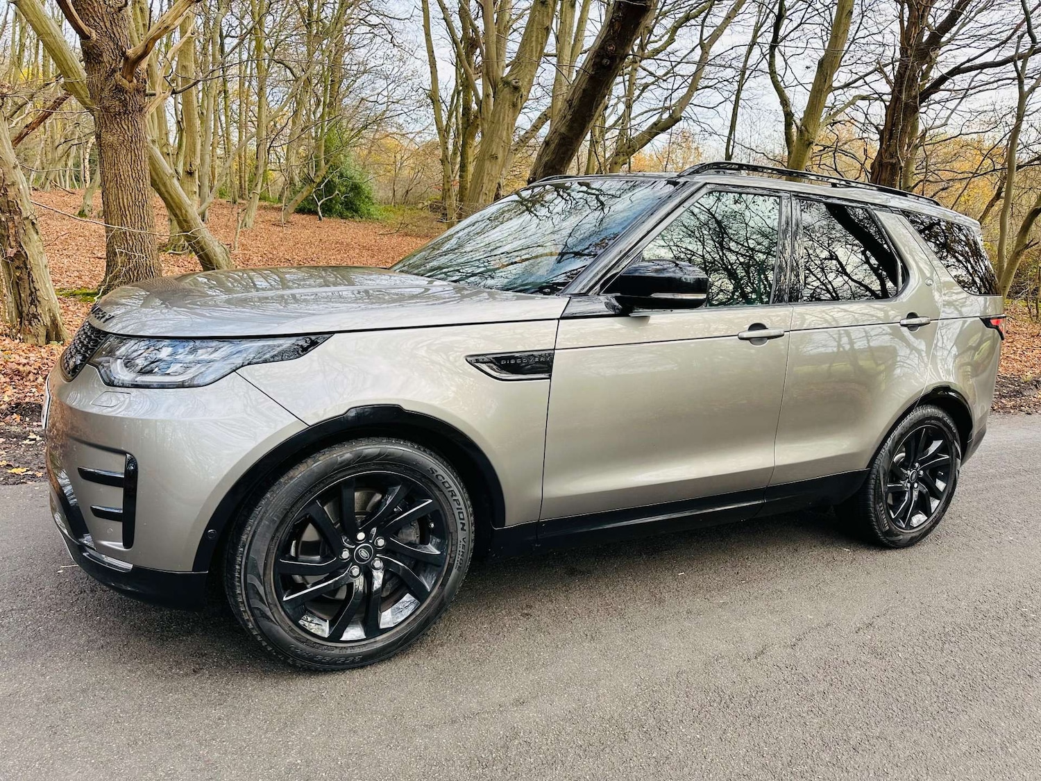 Used Land Rover Discovery 2020 for sale - 76834621: Photo 31