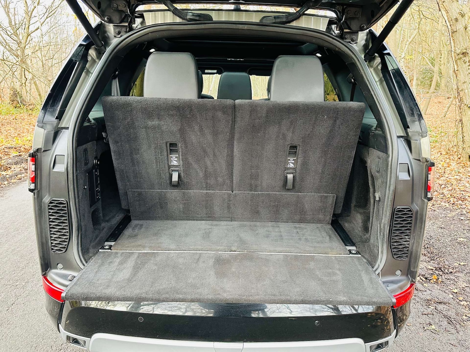 Used Land Rover Discovery 2020 for sale - 76834621: Photo 43