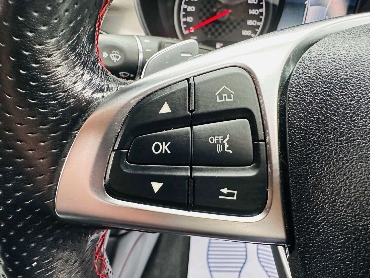 Used Mercedes-Benz GLC 2019 for sale - 78171864: Photo 24