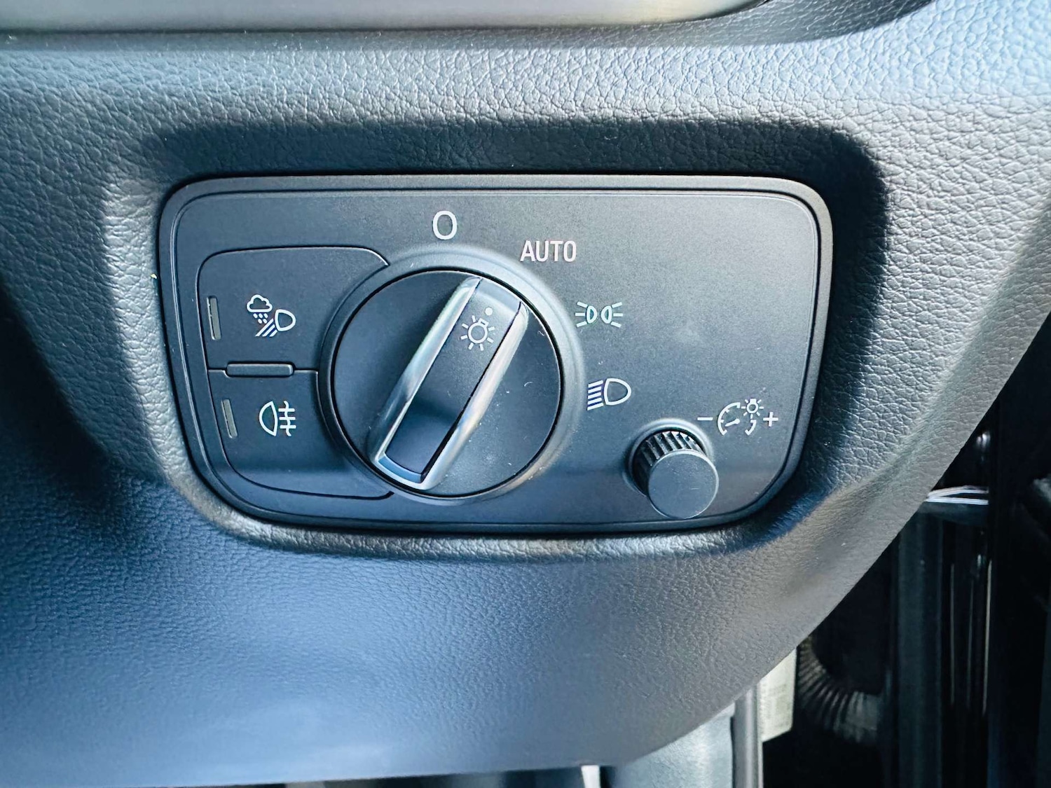 Used Audi A3 2017 for sale - 76366190: Photo 28