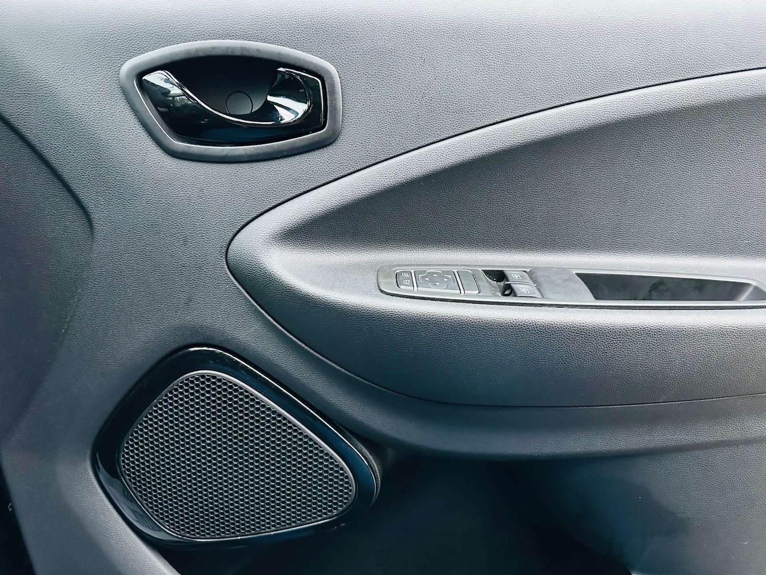 Used Renault Zoe 2020 for sale - 77288555: Photo 21