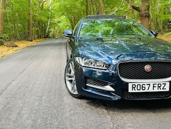 Used Jaguar XE 2017 for sale - 76003008: Photo