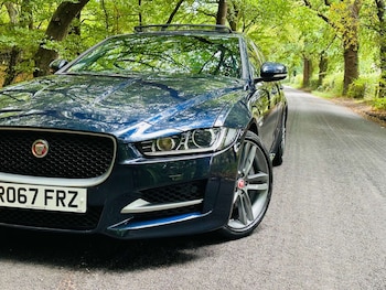 Used Jaguar XE 2017 for sale - 76003008: Photo