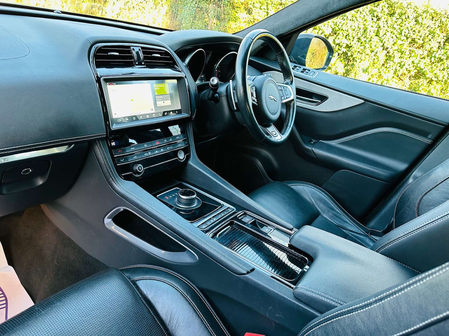 Used Jaguar F-Pace 2019 for sale - 77022647: Photo 6