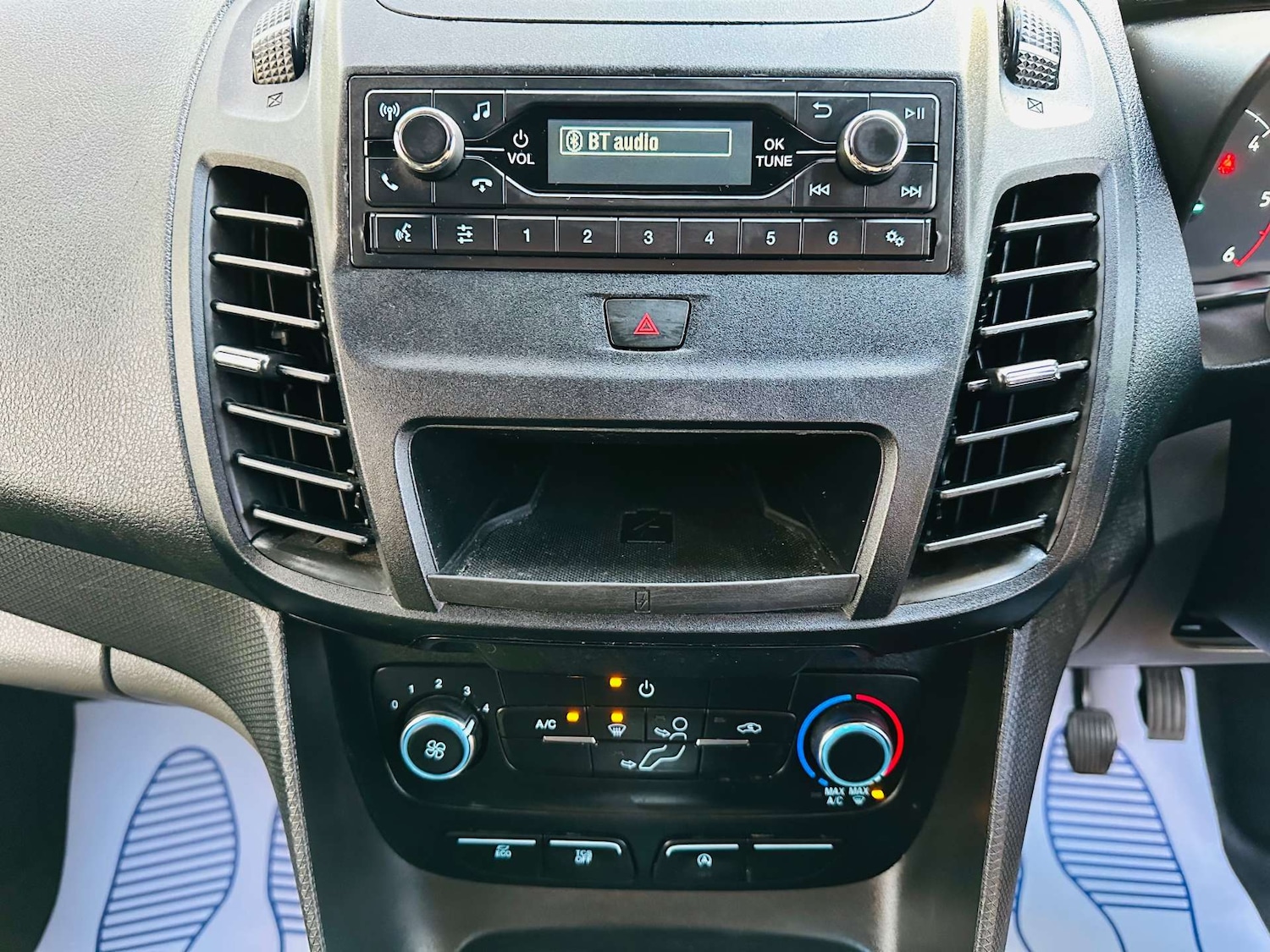 Used Ford Transit Connect 2020 for sale - 76737873: Photo 11