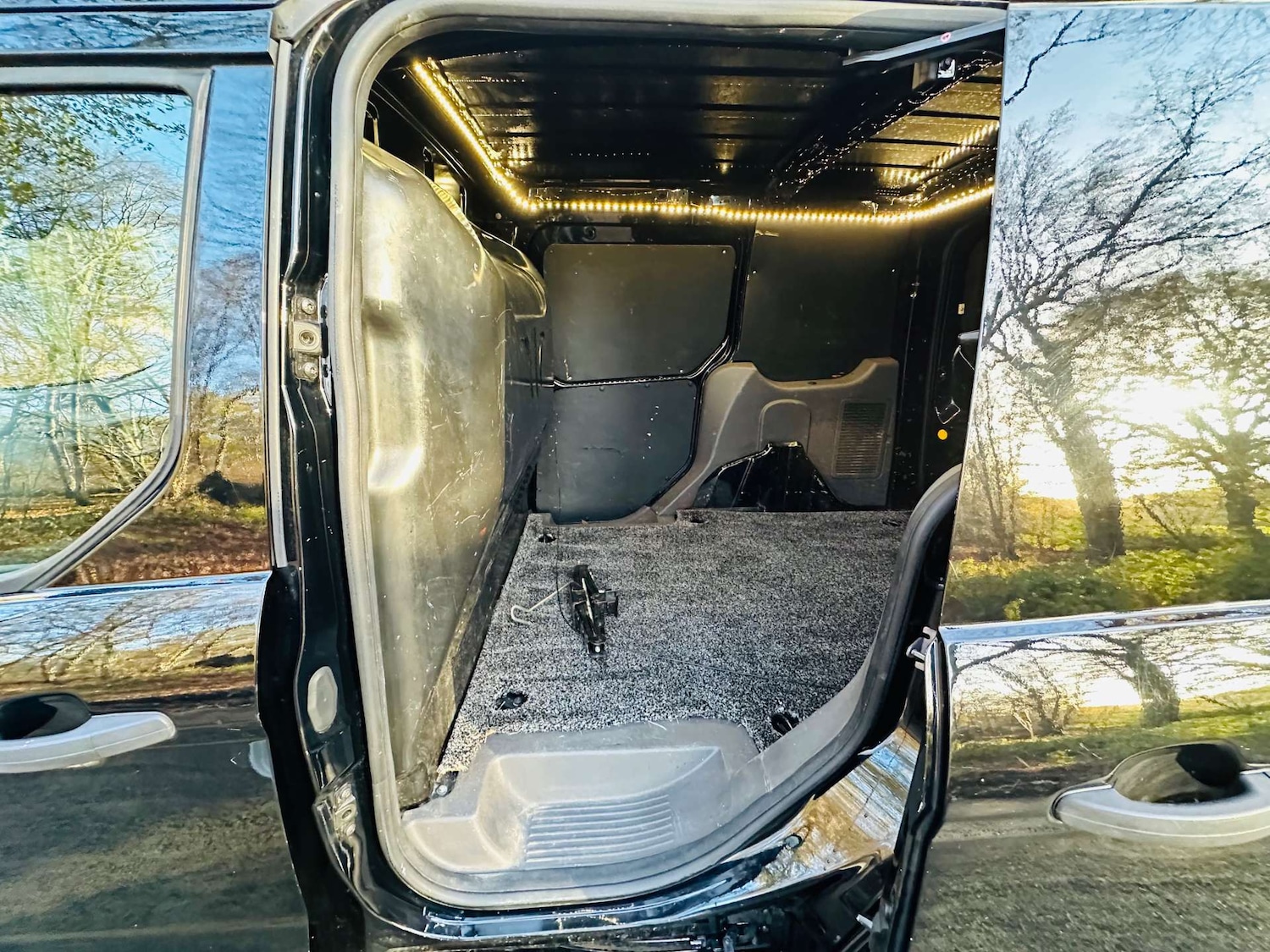 Used Ford Transit Connect 2020 for sale - 76737873: Photo 27