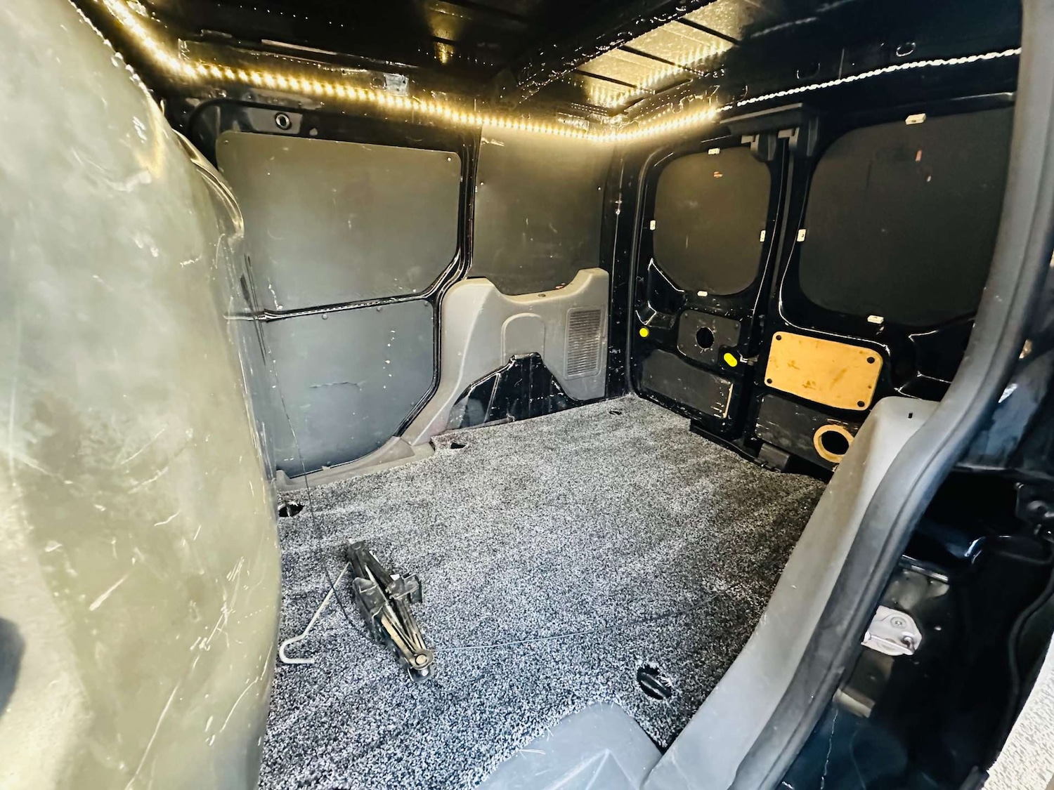 Used Ford Transit Connect 2020 for sale - 76737873: Photo 28