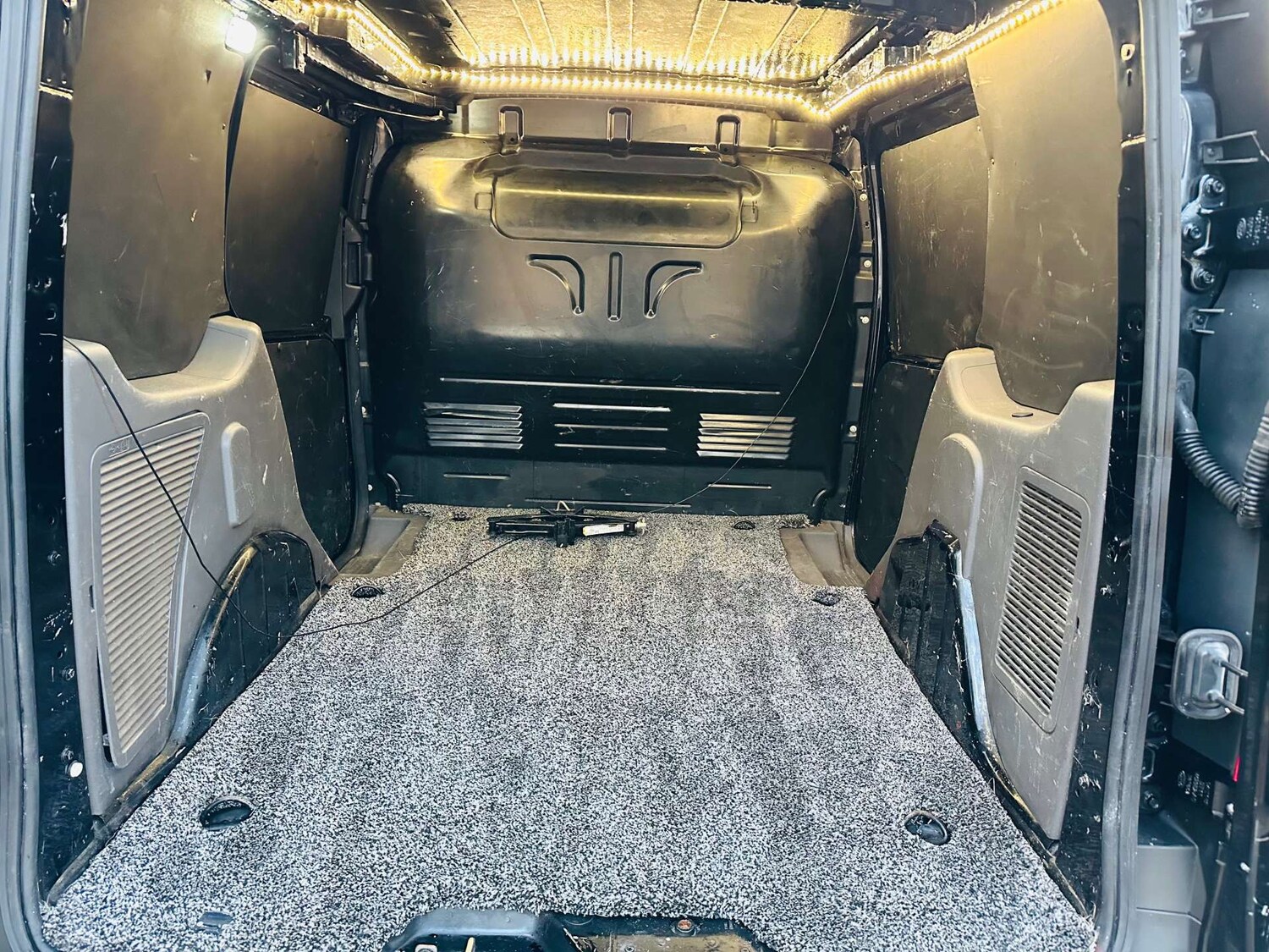 Used Ford Transit Connect 2020 for sale - 76737873: Photo 33