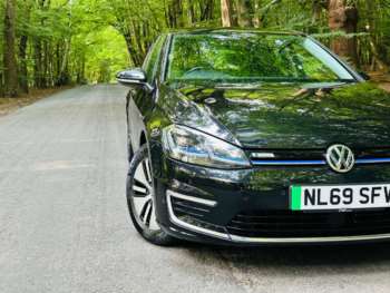 Used Volkswagen Golf 2019 for sale - 74857844: Photo