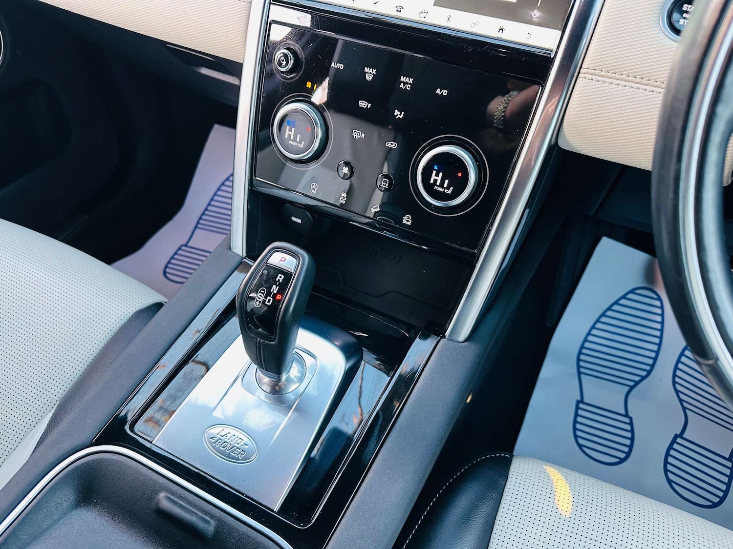 Used Land Rover Discovery Sport 2019 for sale - 76896312: Photo 18