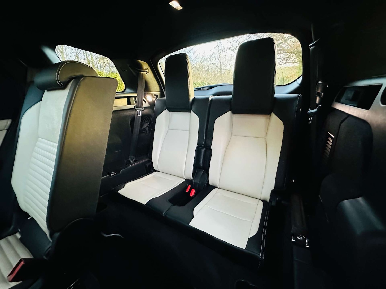 Used Land Rover Discovery Sport 2019 for sale - 76896312: Photo 28