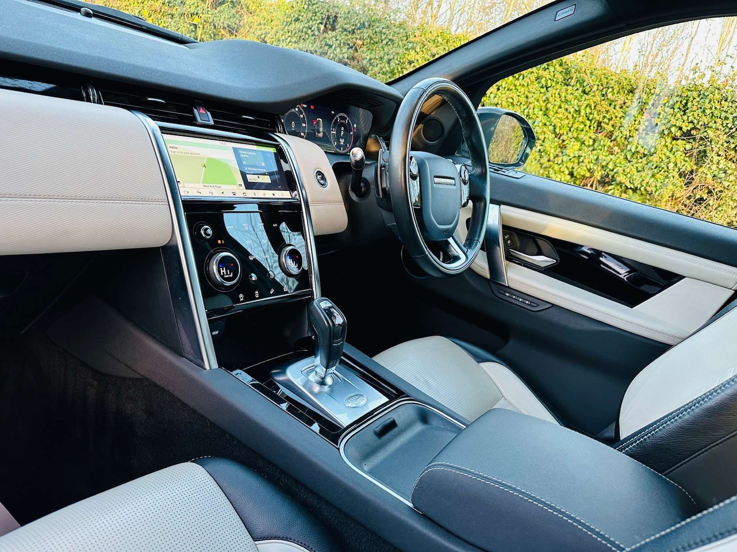 Used Land Rover Discovery Sport 2019 for sale - 76896312: Photo 7