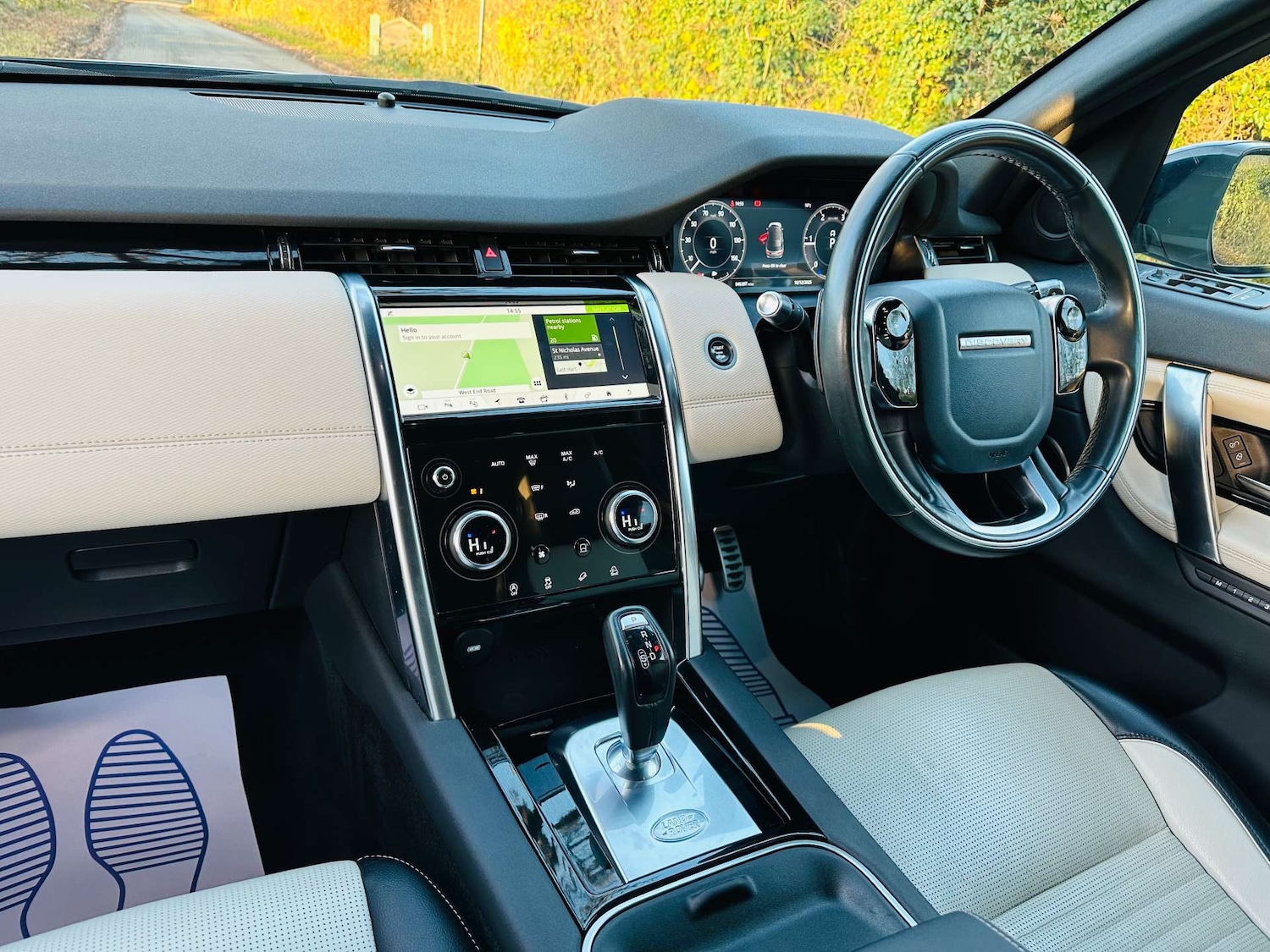 Used Land Rover Discovery Sport 2019 for sale - 76896312: Photo 9