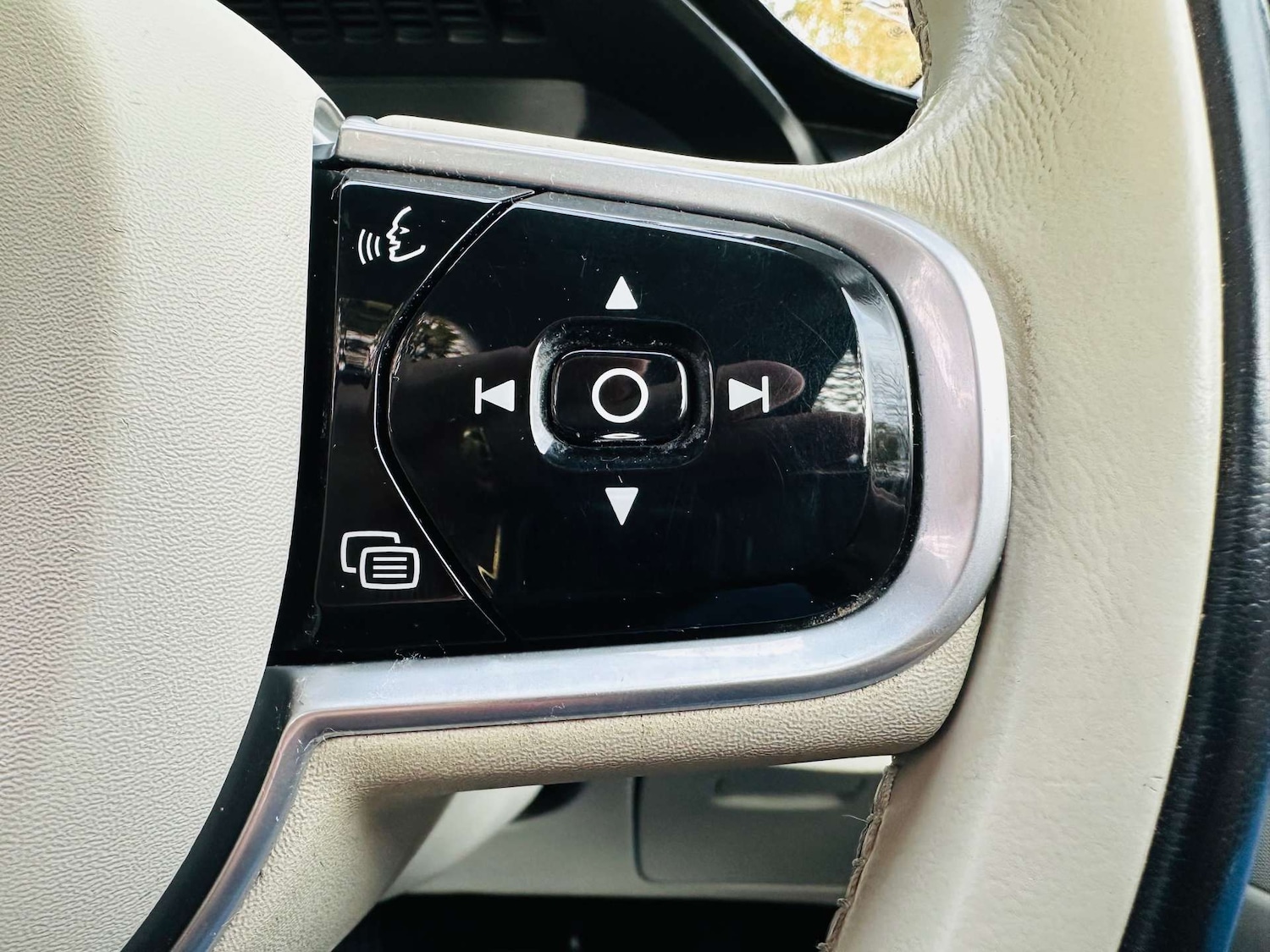 Used Volvo XC90 2019 for sale - 76542268: Photo 25