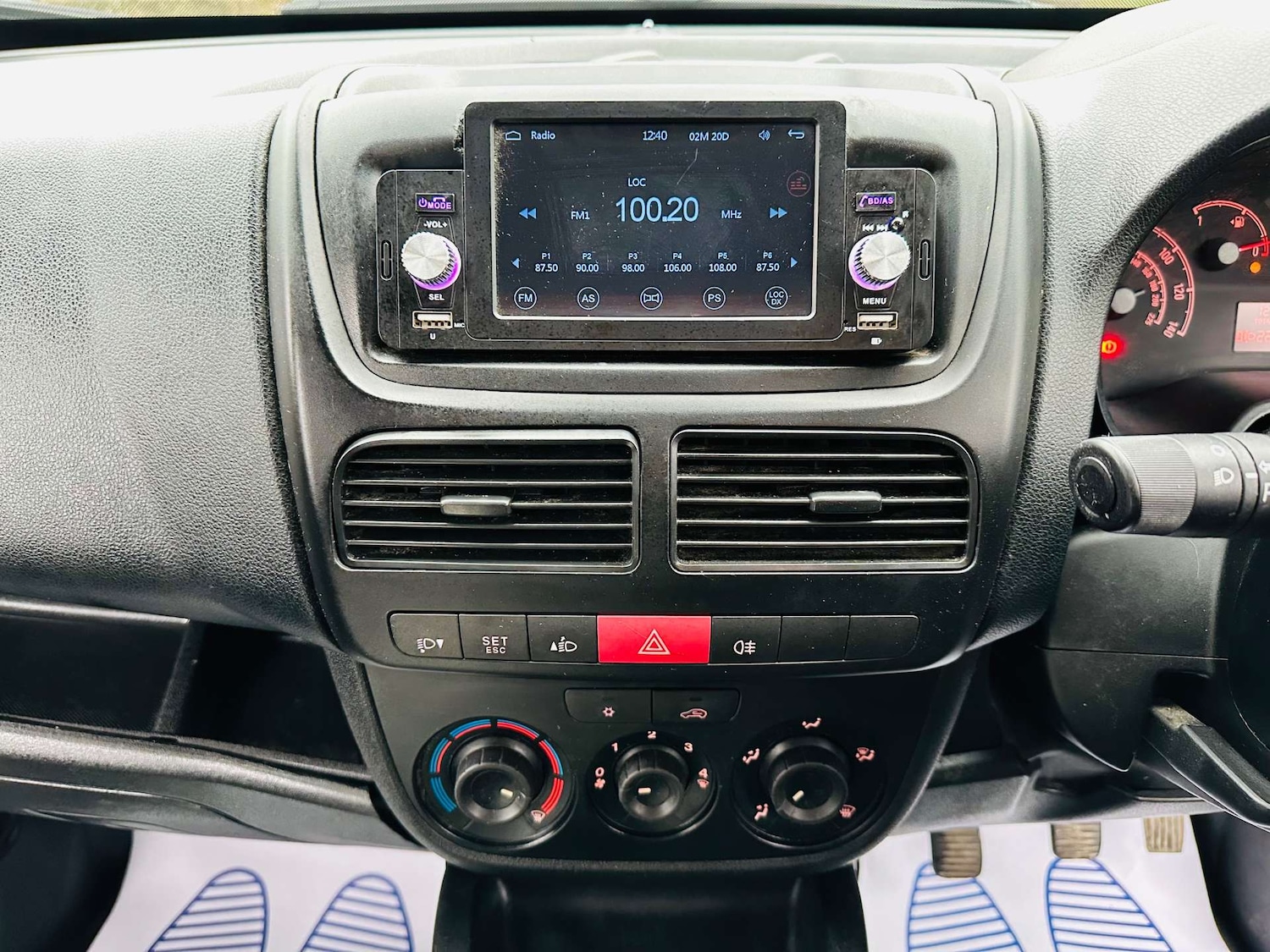 Used Vauxhall Combo 2012 for sale - 77618866: Photo 11