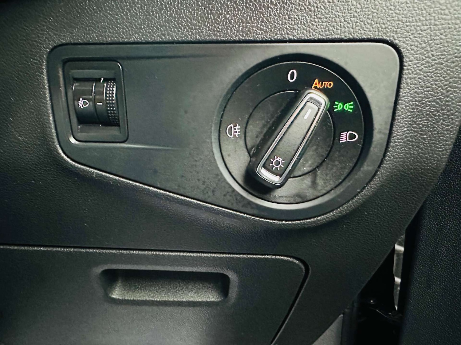 Used Volkswagen Tiguan 2017 for sale - 77850765: Photo 16