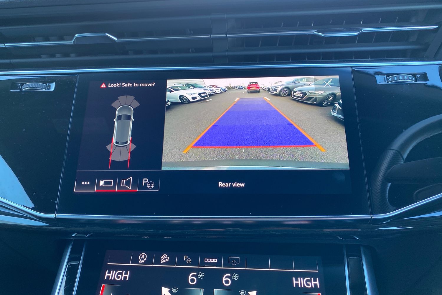 Used Audi Q8 2022 for sale - 76675668: Photo 19