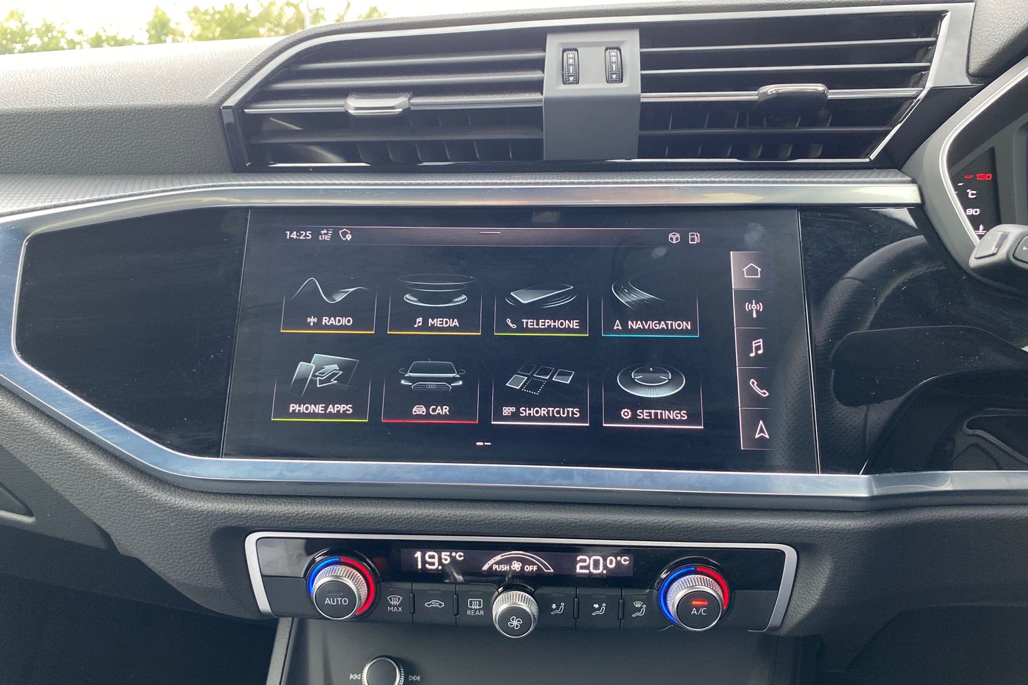 Used Audi Q3 2020 for sale - 77432858: Photo 17