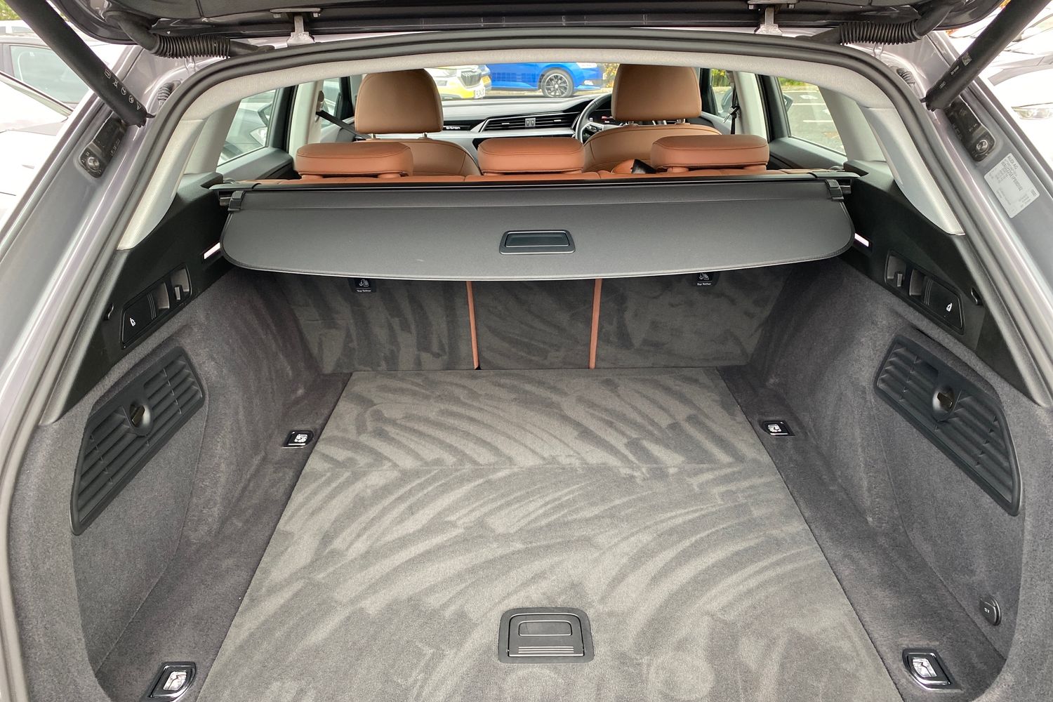 Used Audi e-tron 2022 for sale - 77718763: Photo 12