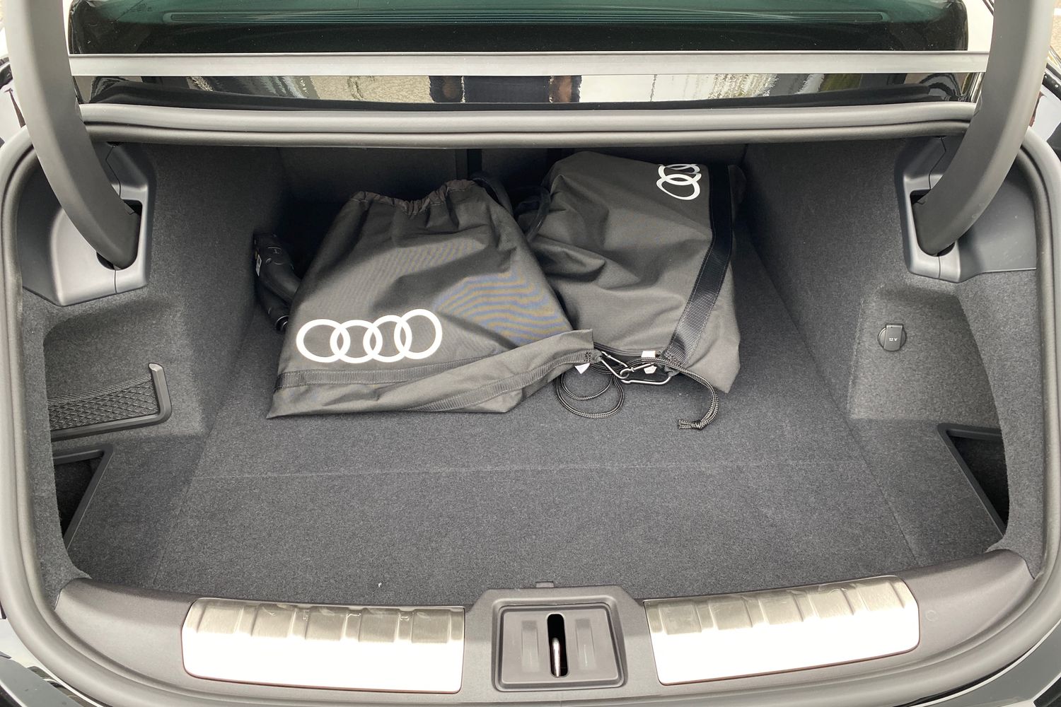 Used Audi e-tron GT 2024 for sale - 76678212: Photo 12