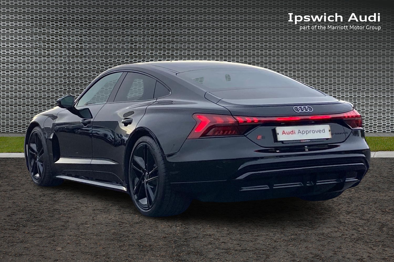 Used Audi e-tron GT 2024 for sale - 76678212: Photo 3