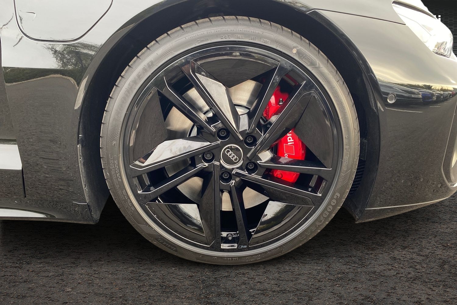 Used Audi e-tron GT 2024 for sale - 76678212: Photo 5