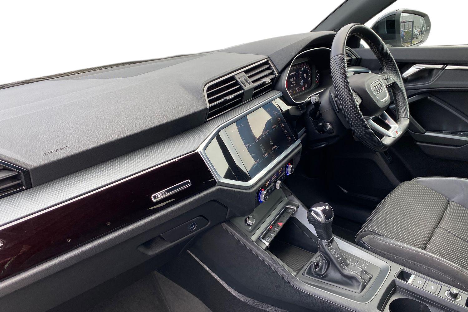 Used Audi Q3 2022 for sale - 76674929: Photo 2