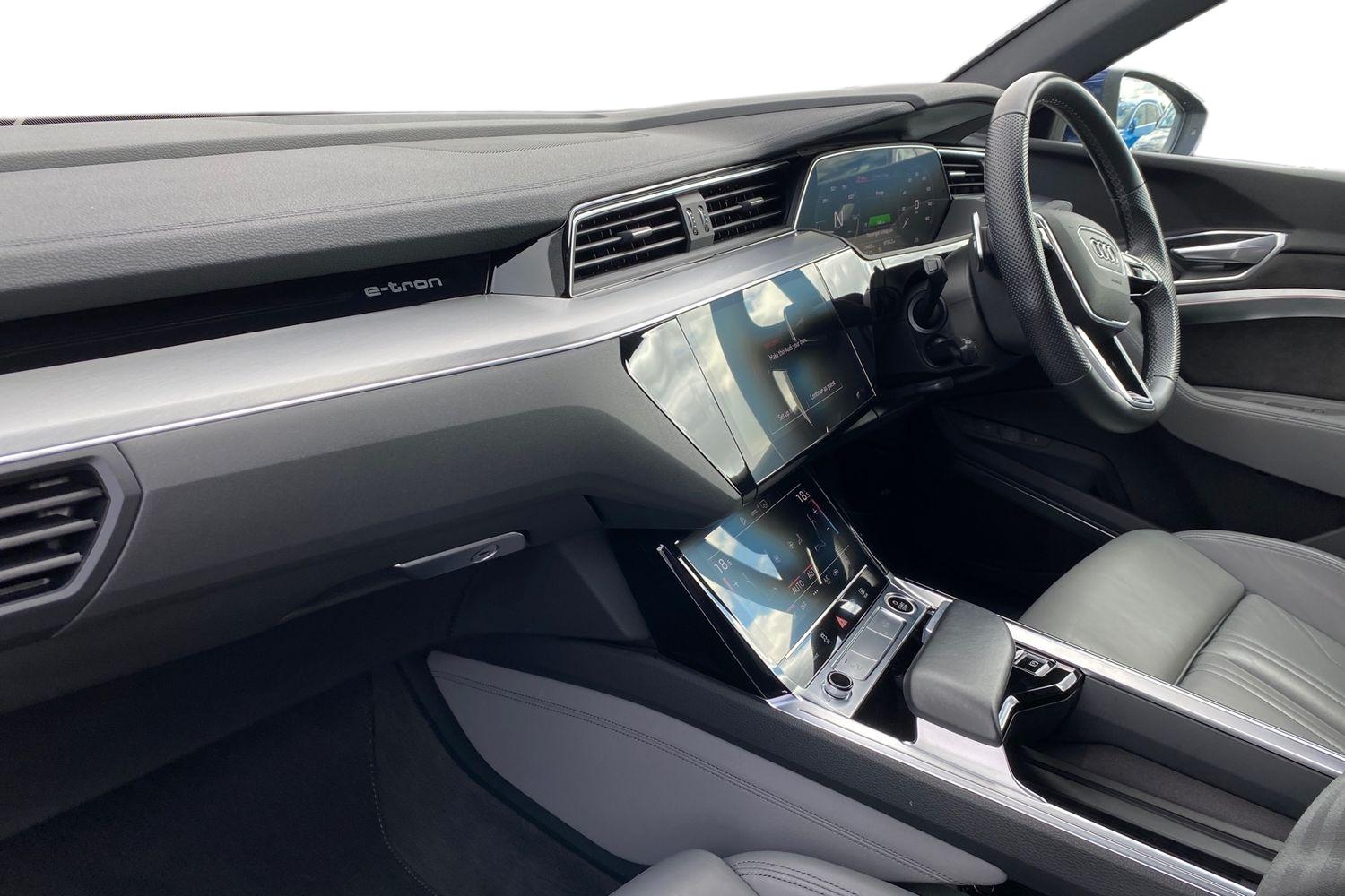 Used Audi e-tron 2021 for sale - 76680765: Photo 2