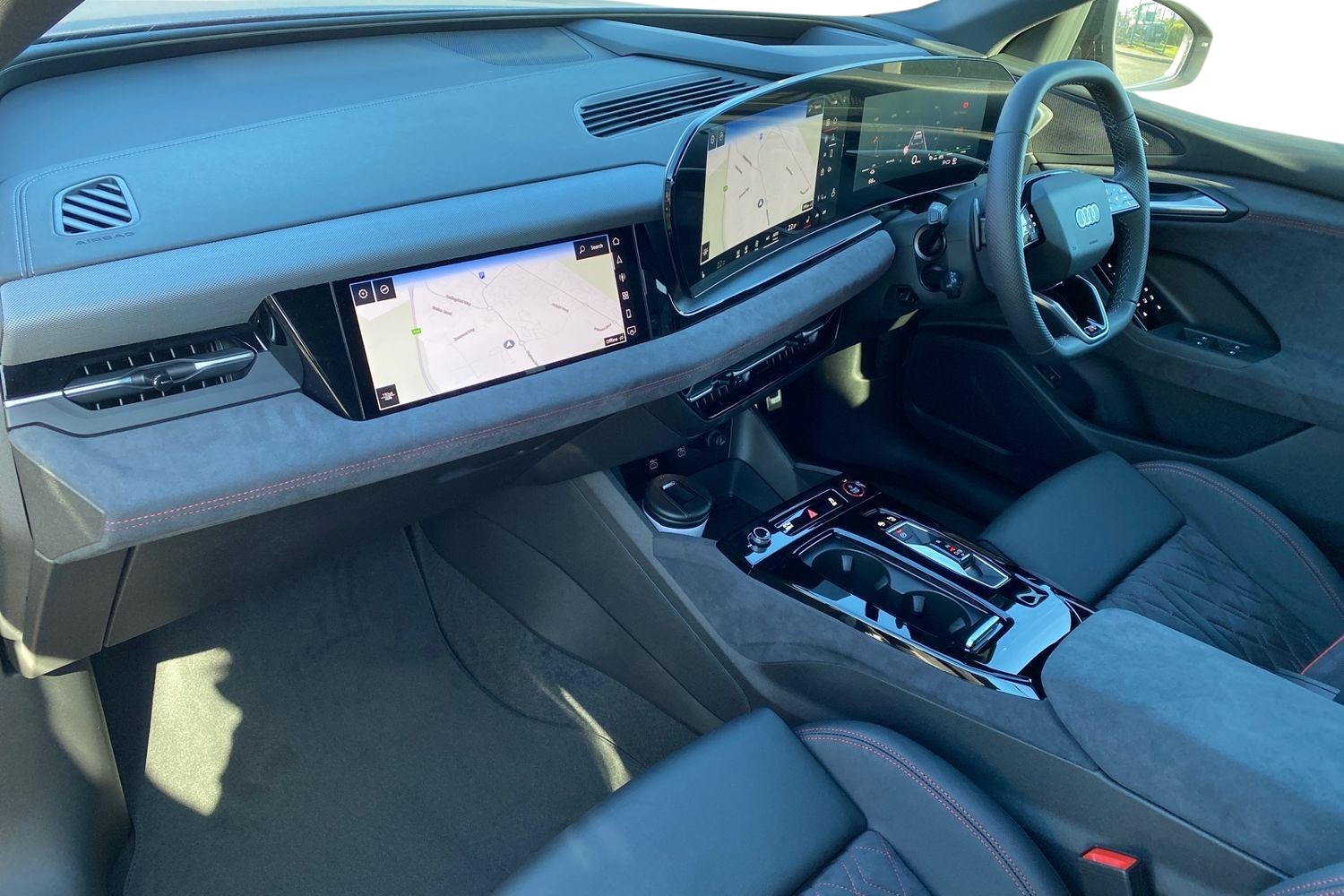 Used Audi Q6 e-tron 2025 for sale - 77069897: Photo 2