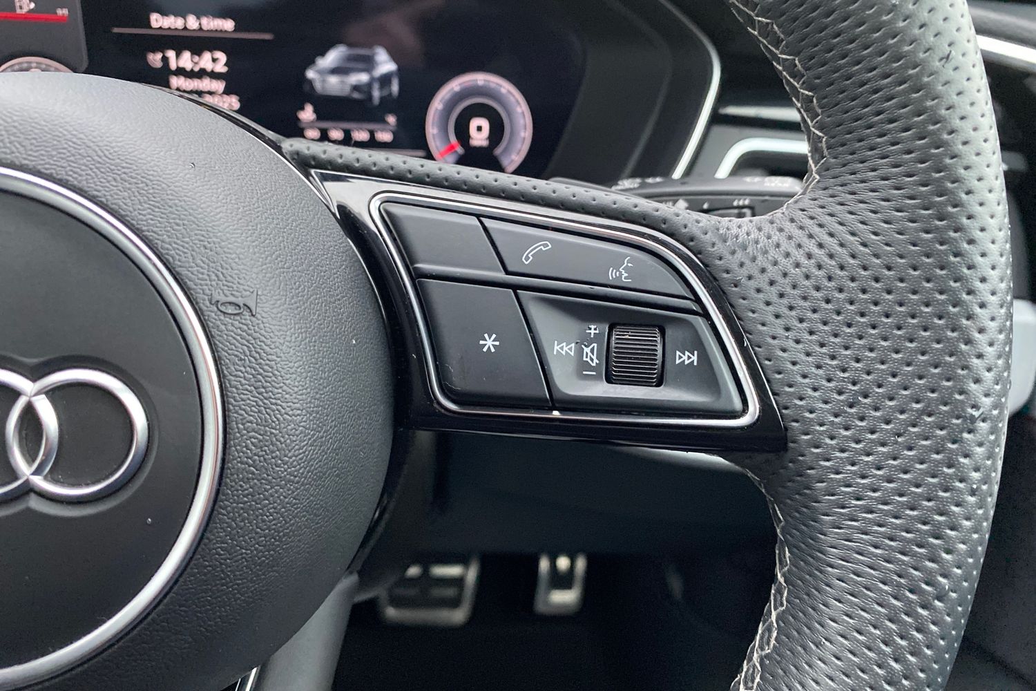 Used Audi A4 2023 for sale - 76676656: Photo 15