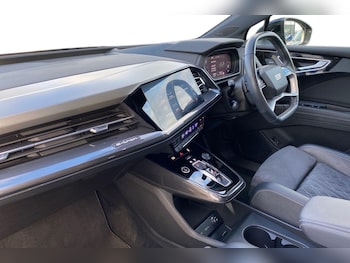 Used Audi Q4 e-tron 2021 for sale - 76674038: Photo