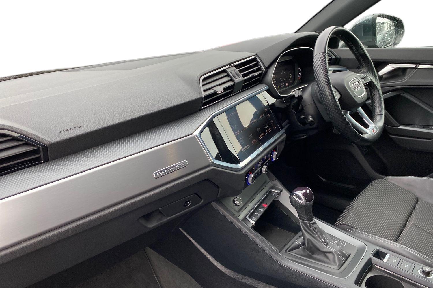 Used Audi Q3 2024 for sale - 76678321: Photo 2