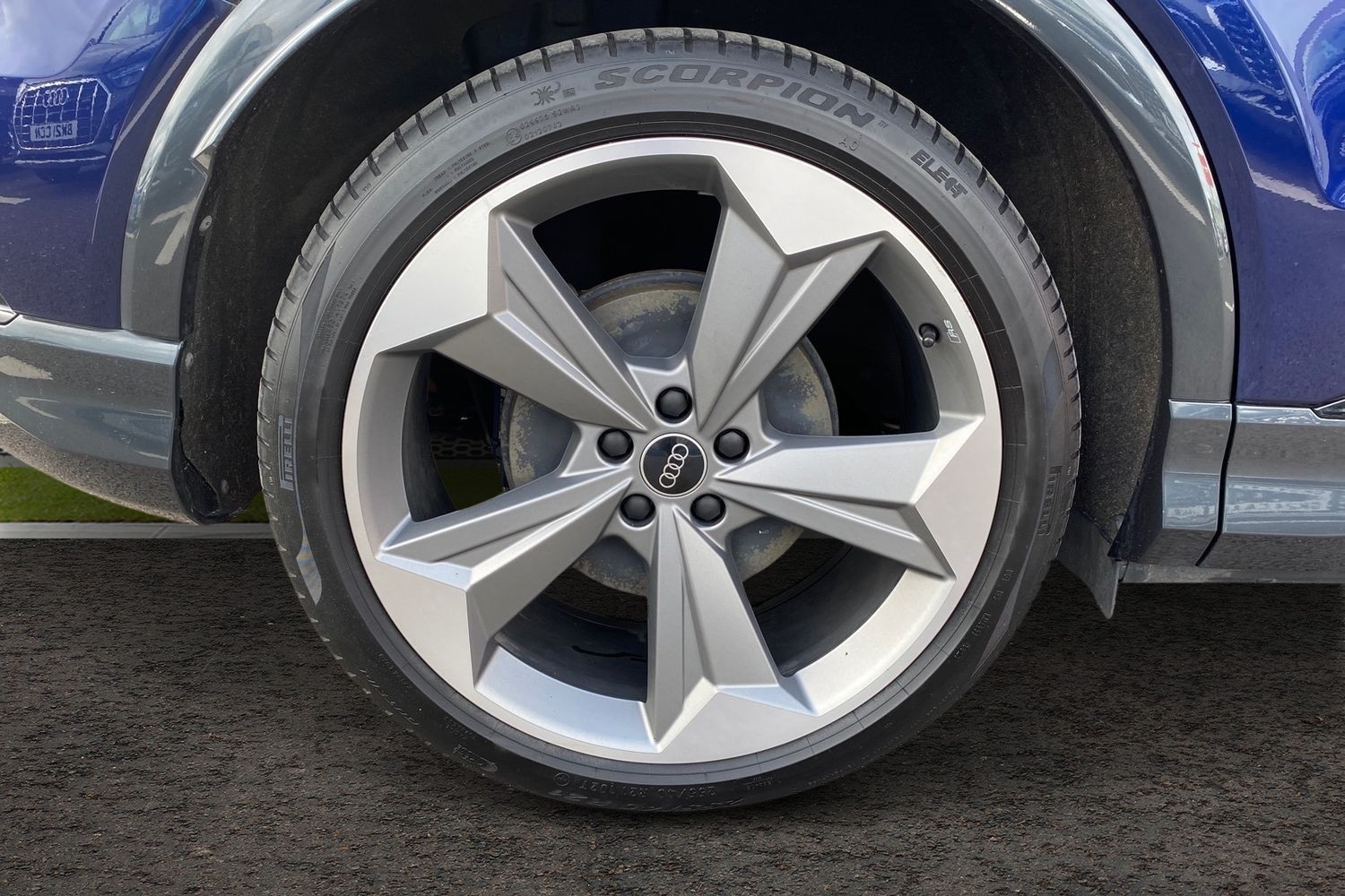 Used Audi Q4 e-tron 2023 for sale - 76675933: Photo 5