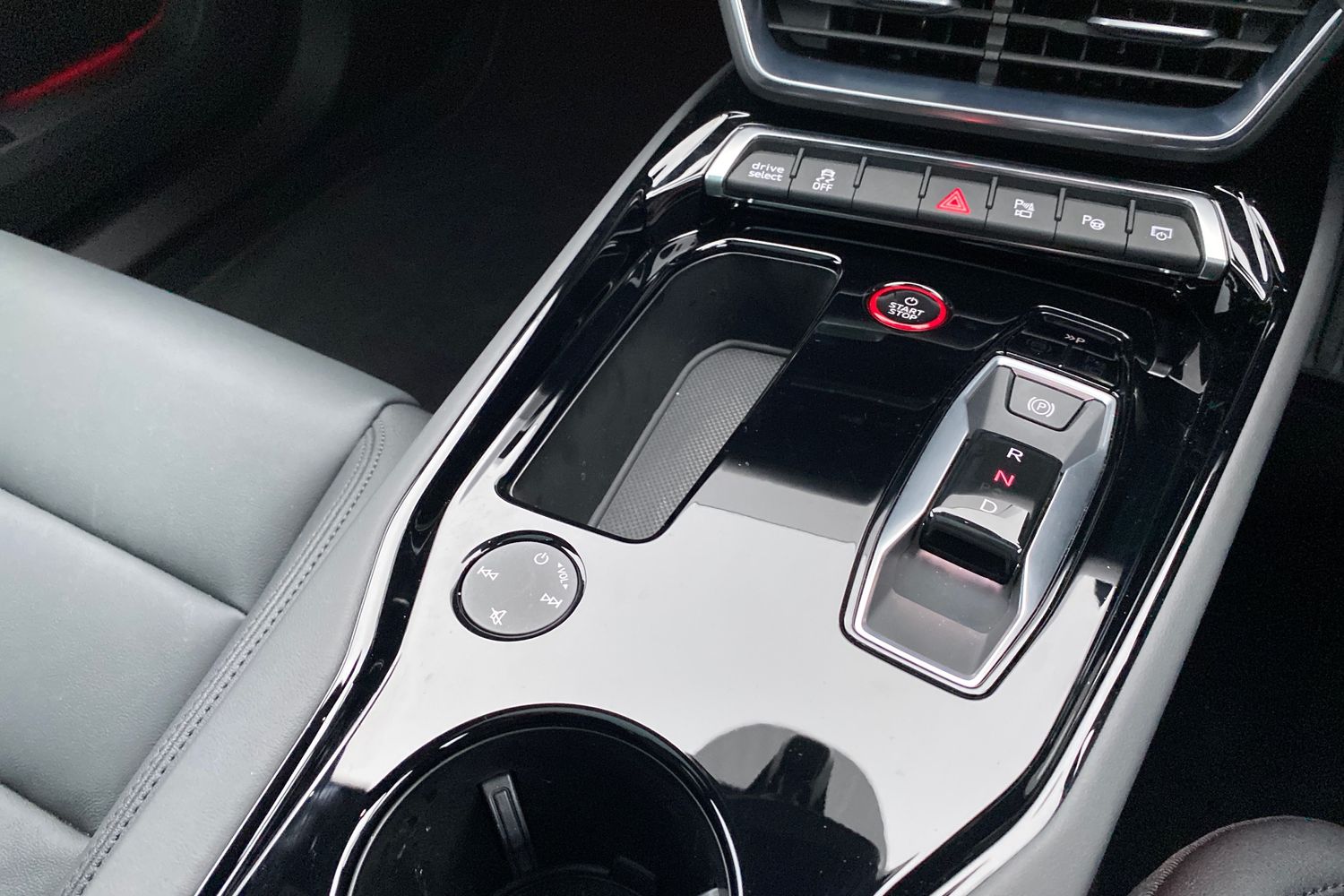 Used Audi e-tron GT 2025 for sale - 78140382: Photo 16