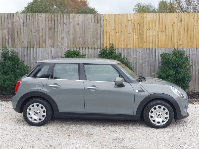 Used MINI Hatch 2020 for sale - 76335895: Photo 2