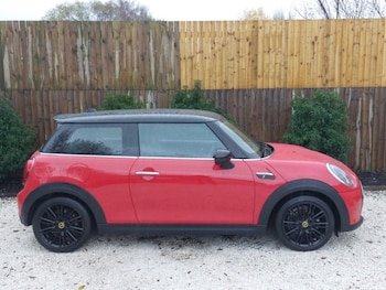 Used MINI Hatch 2023 for sale - 76543742: Photo