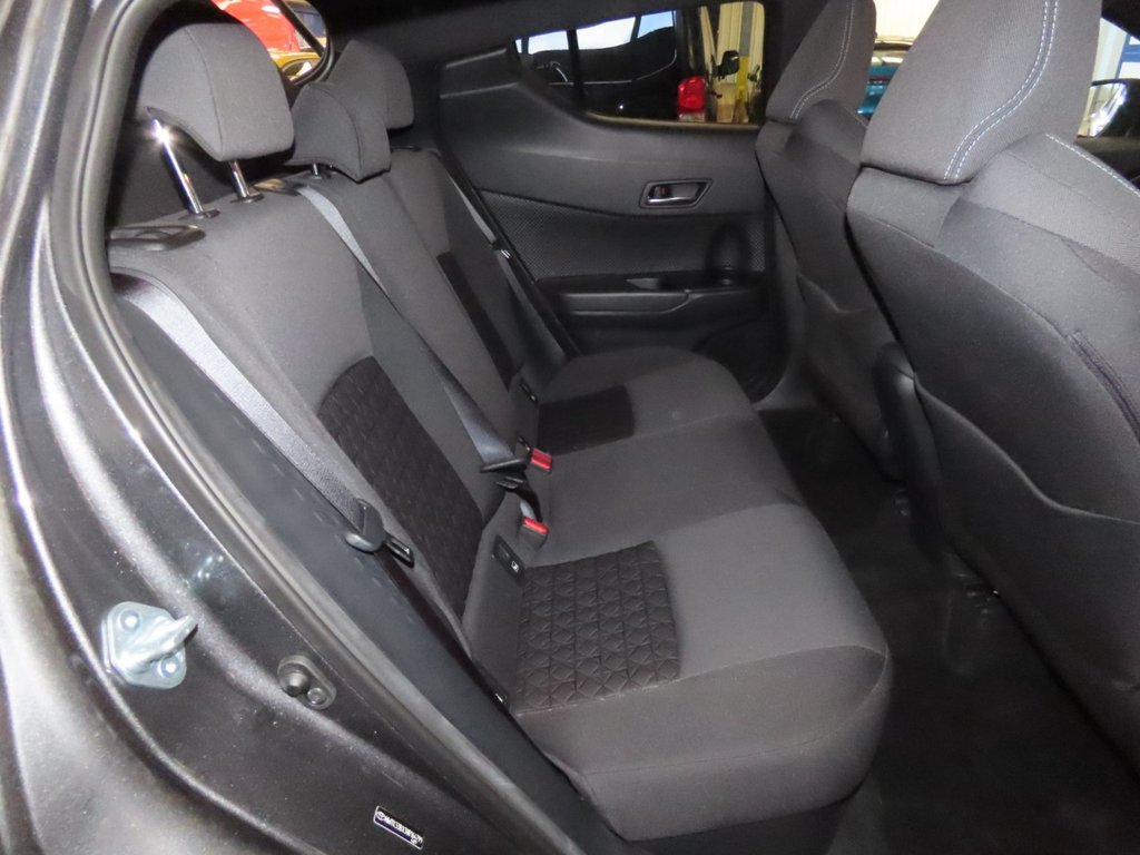 Used Toyota C-HR 2022 for sale - 76787992: Photo 13