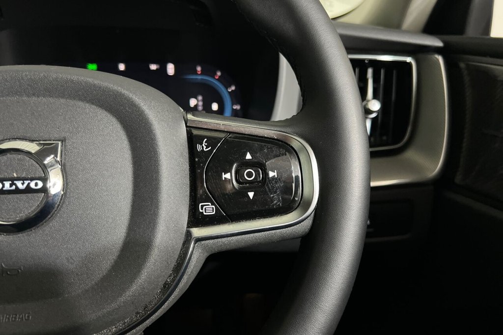 Used Volvo XC60 2024 for sale - 75901904: Photo 30