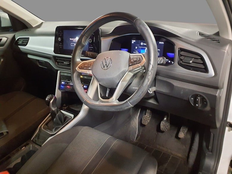 Used Volkswagen T-Roc 2022 for sale - 76740699: Photo 6