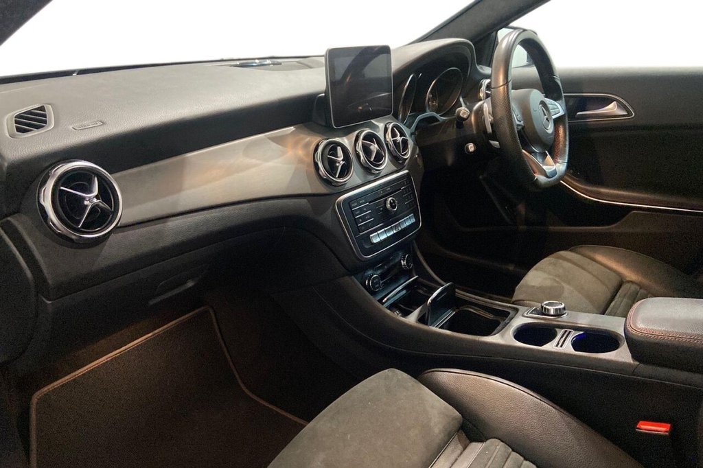 Used Mercedes-Benz GLA 2018 for sale - 76496149: Photo 11