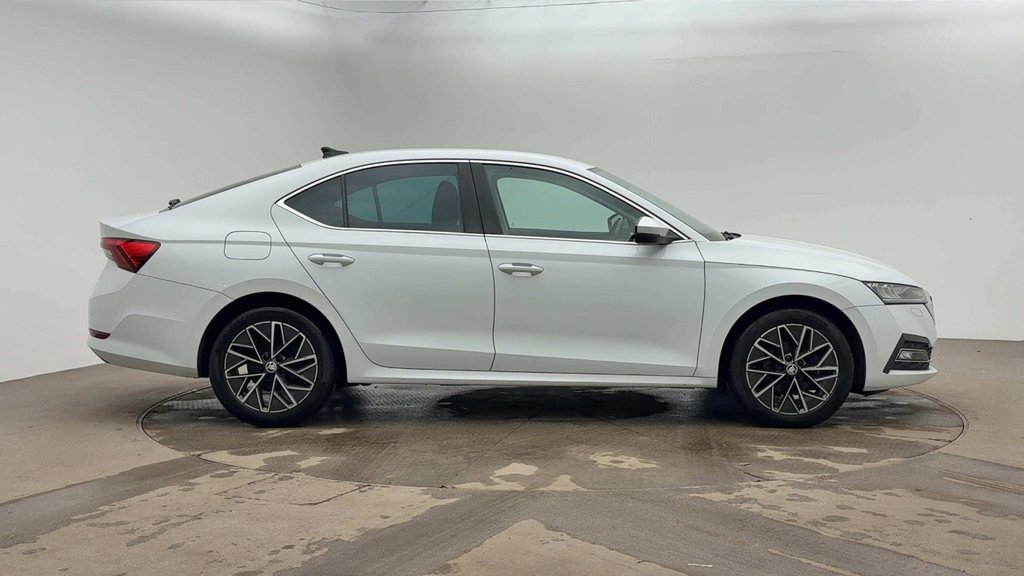 Used Skoda Octavia 2022 for sale - 77218627: Photo 2