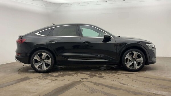 Used Audi e-tron 2021 for sale - 76216828: Photo 2