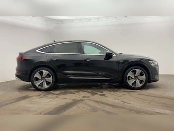 Used Audi e-tron 2021 for sale - 76216828: Photo 2