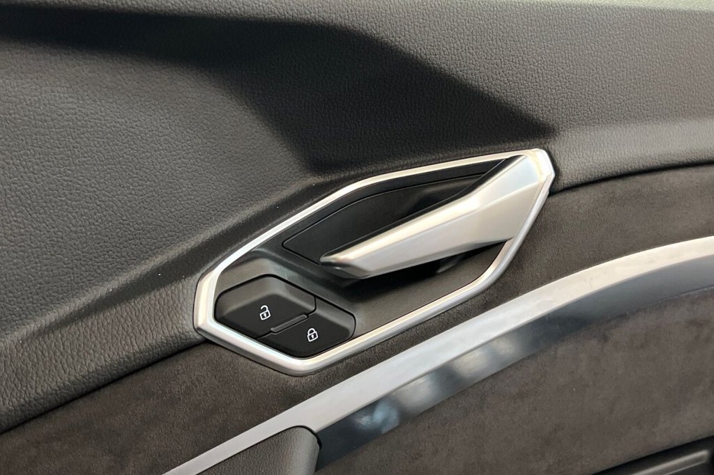 Used Audi e-tron 2021 for sale - 76216828: Photo 39