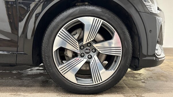 Used Audi e-tron 2021 for sale - 76216828: Photo 9
